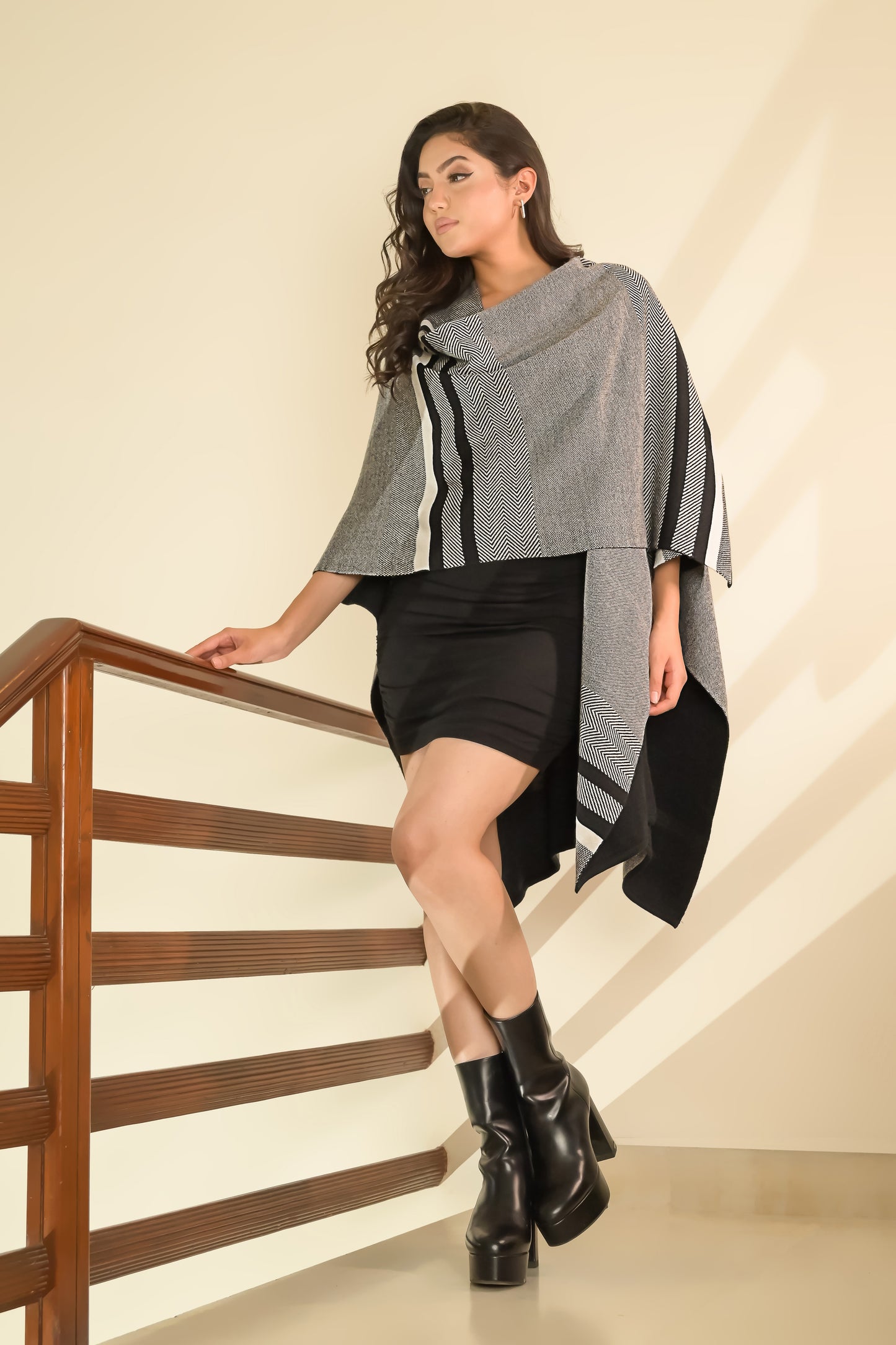 Geometric Bands Reversible Cape