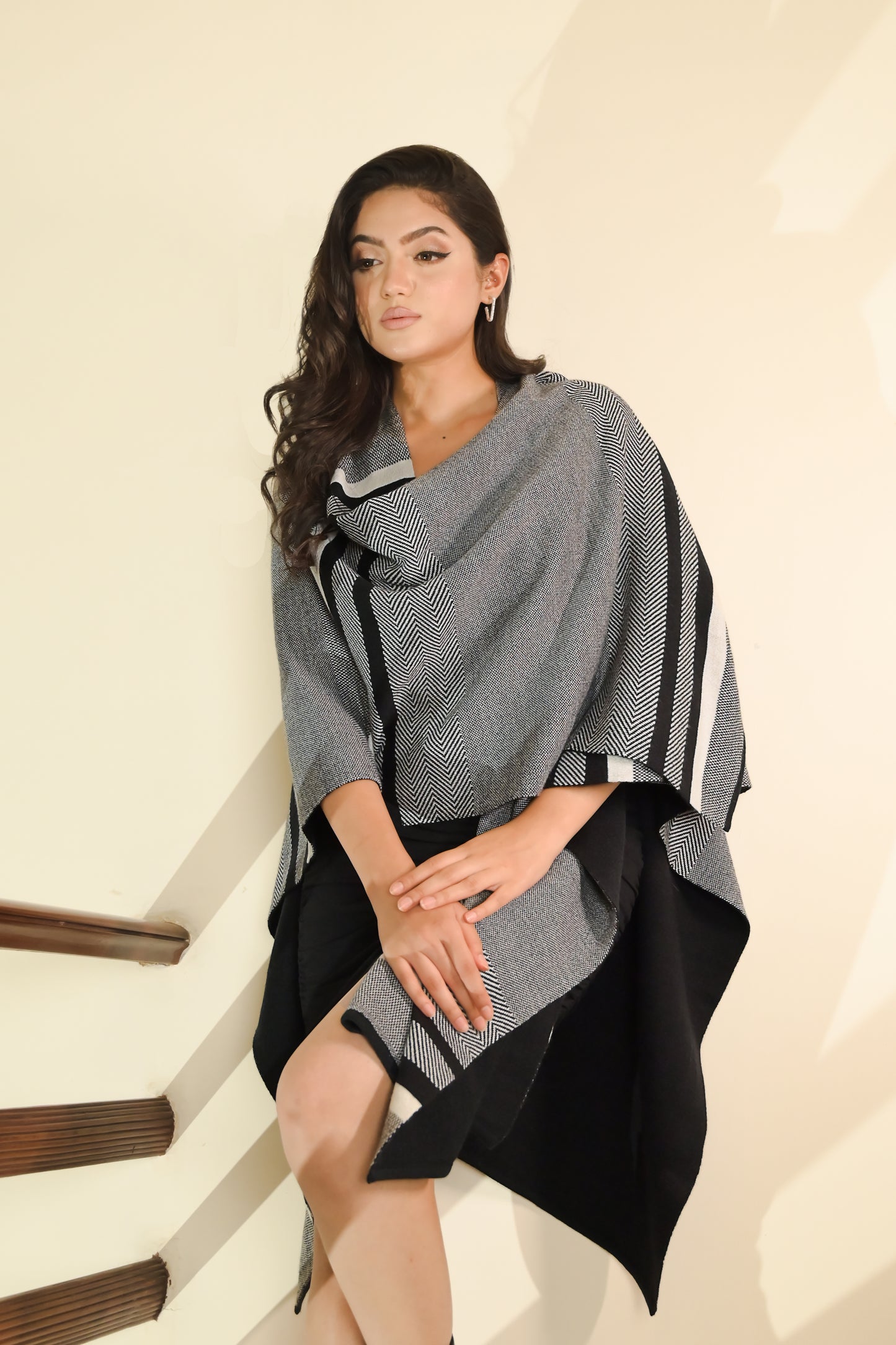 Geometric Bands Reversible Cape